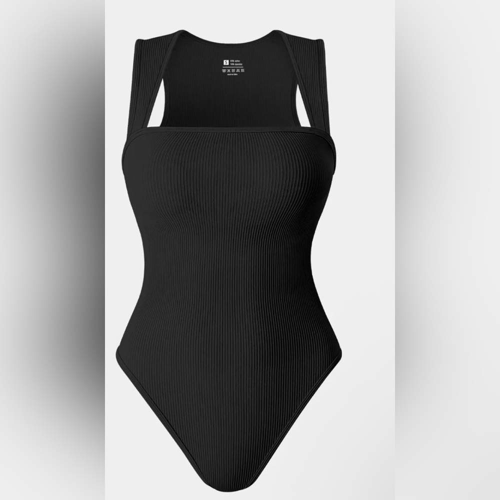 OQQ Bodysuits
Bundle of 3
Black,White,and Hot pink you will be getting all 3!